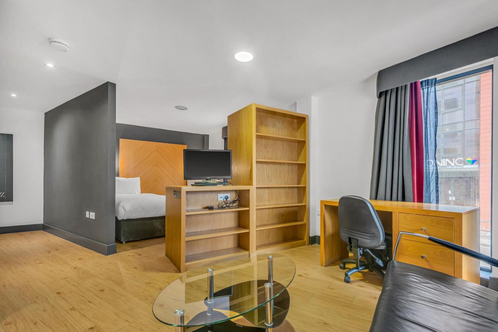 Roomzzz Leeds City West Ngoại thất bức ảnh